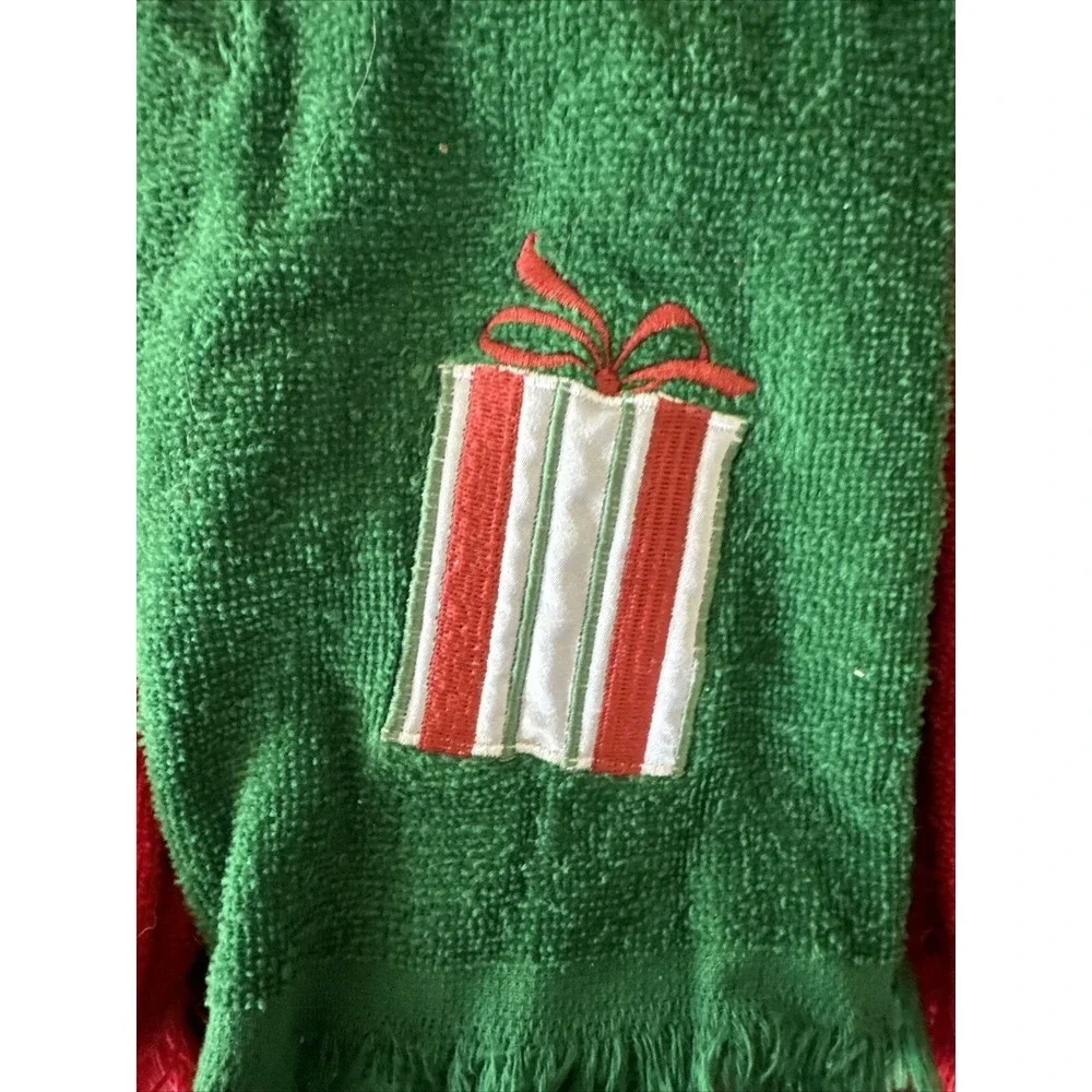 4 Vintage‎ Christmas Printed Hand Guest Fingertip Towels
